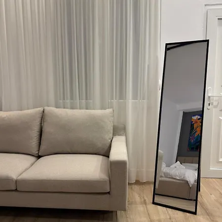Ebu 1 Apartmán Kamez